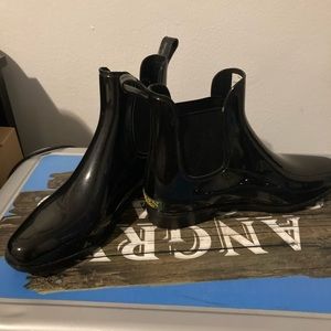 Size 11 rain boots